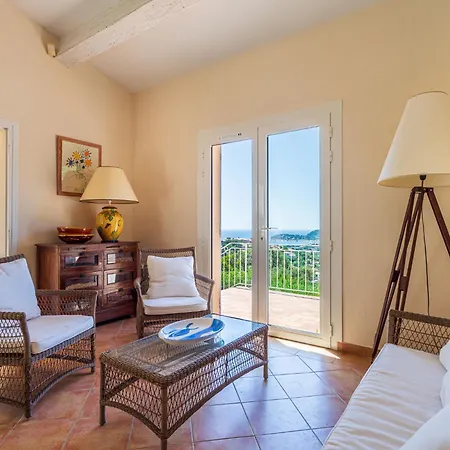 Villa Manureva By Interhome