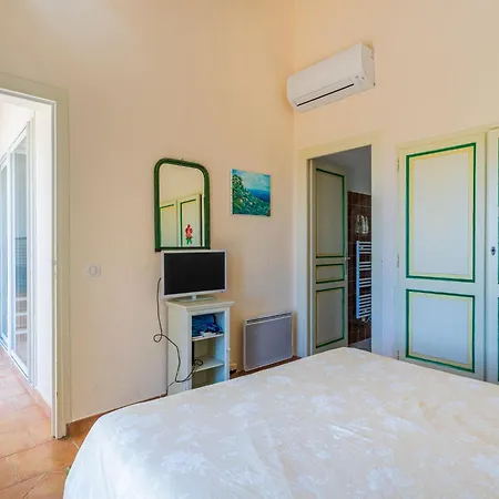 فيلة Manureva By Interhome *